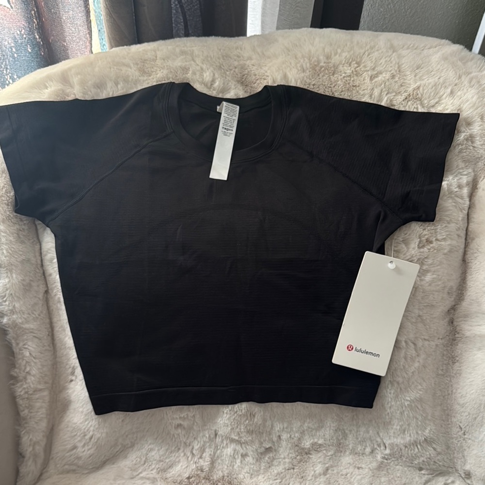 Lululemon Black Swiftly Tech Cropped Short Sleeve 2.0